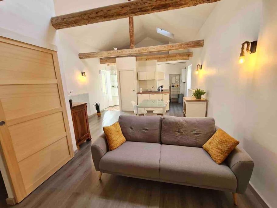 Joli Appartement Tout Confort ชาลง-ซูร์-ซอน ภายนอก รูปภาพ